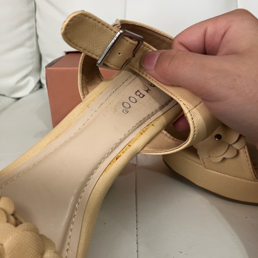 Daisy Platform Wedges - Picture 4 of 4